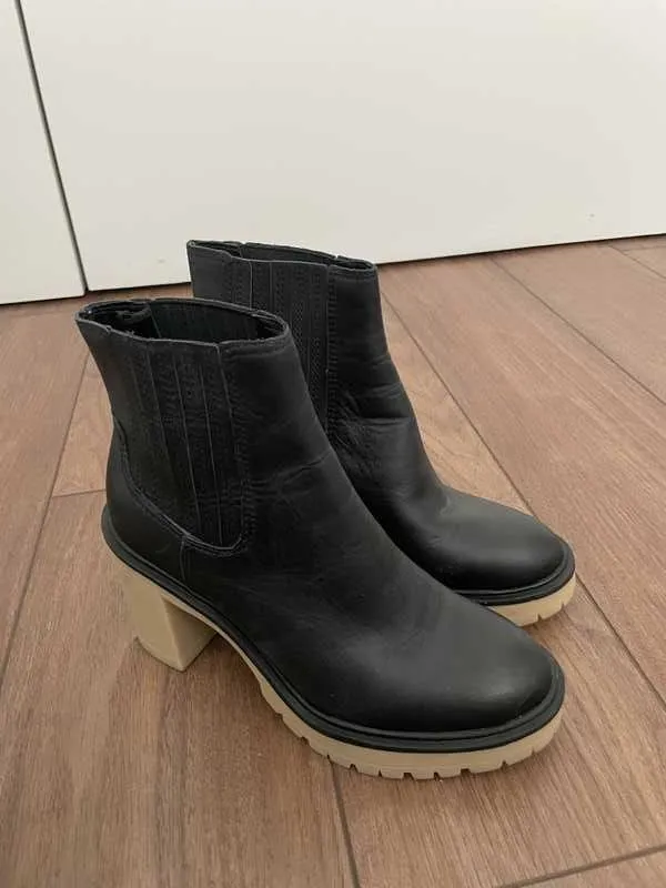 CASTER H2O BOOTIES IN BLACK LEATHER - re:vita