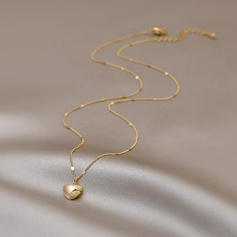 Gold Necklace with Heart-Shaped Pendant