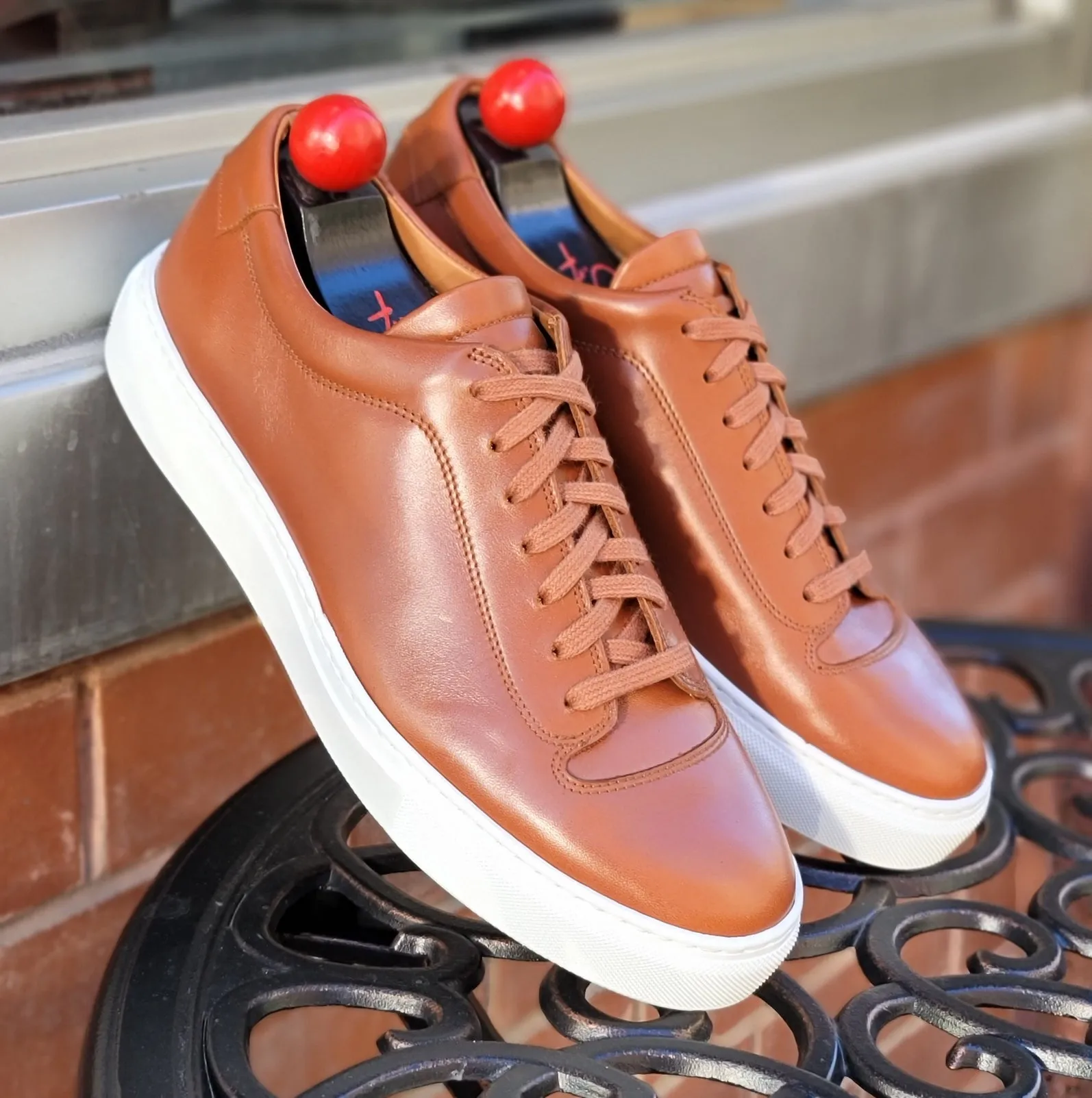 Olympia - Cedar Calf / White Sole