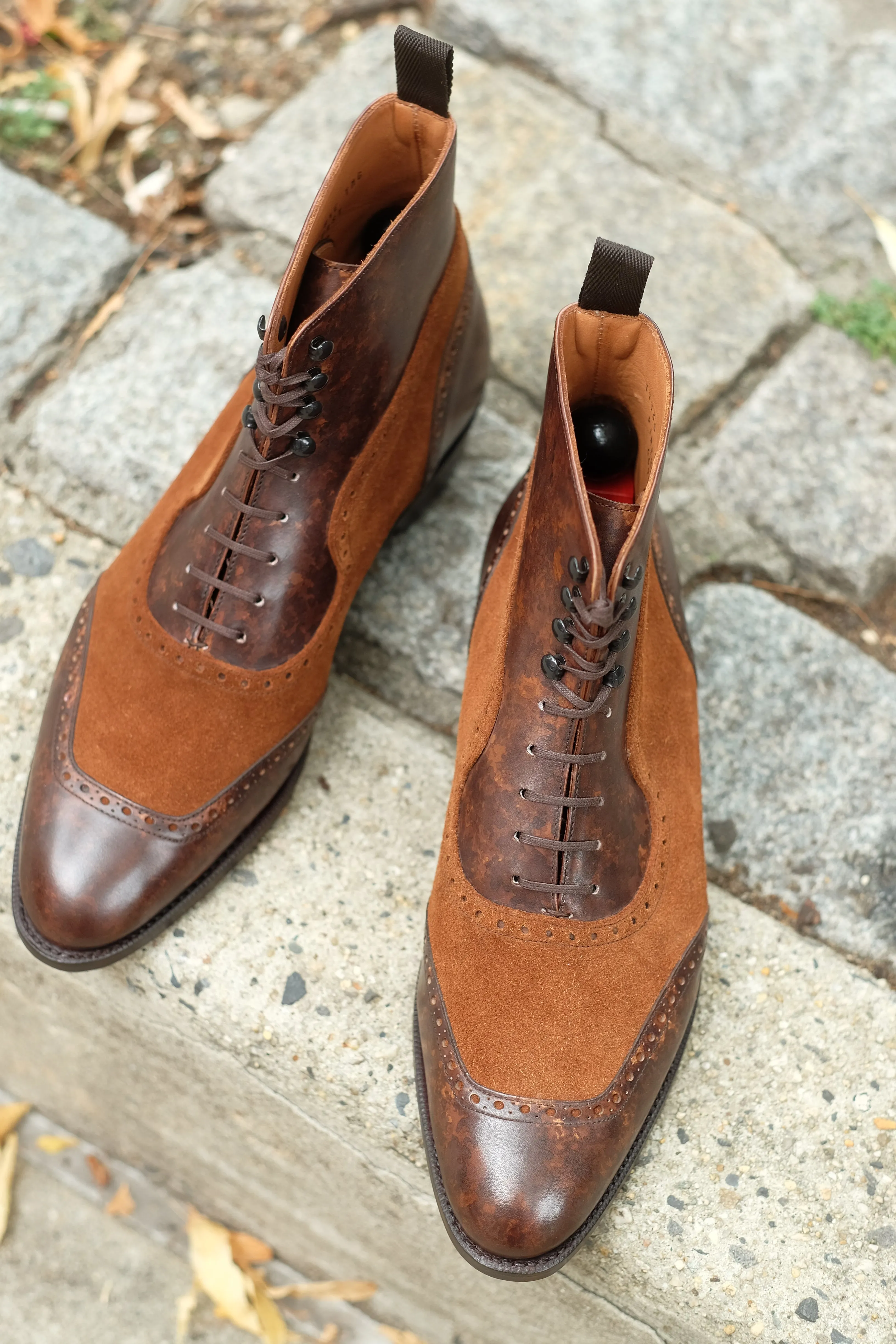 Pinehurst - Dark Brown Marble Patina / Snuff Suede