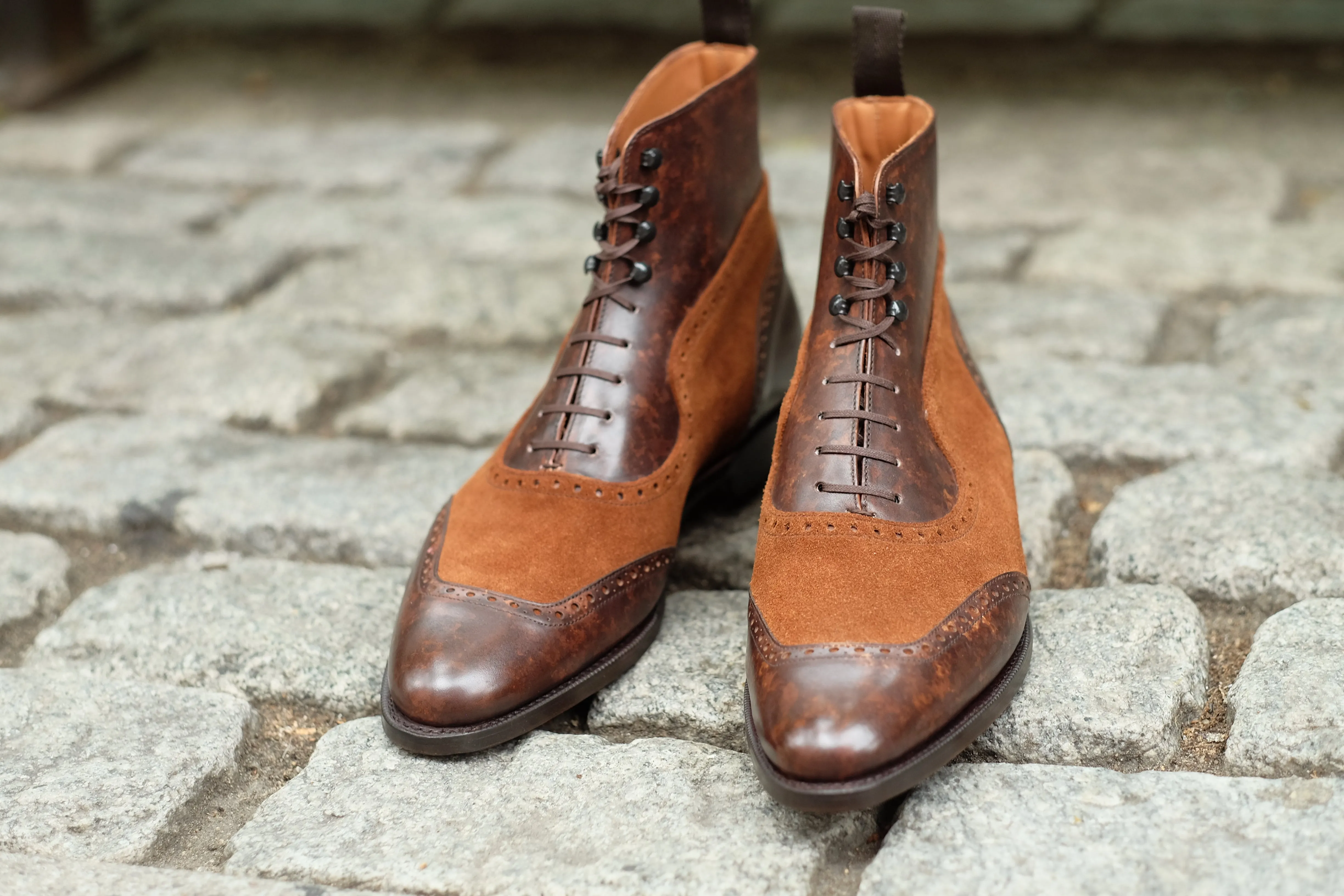 Pinehurst - Dark Brown Marble Patina / Snuff Suede